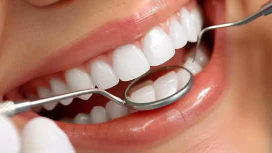 Teeth Whitening in luminous dental care in adelaide .dentistry.dental clinic